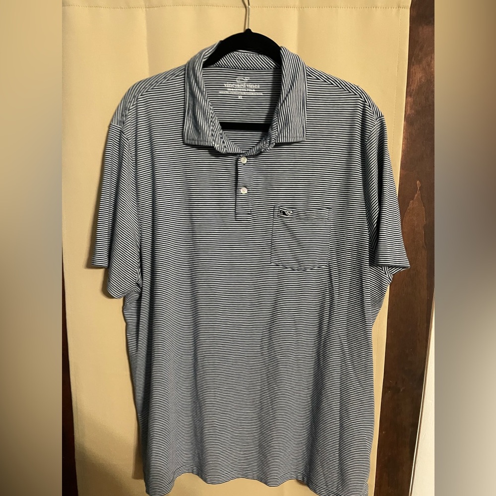 Vineyard Vines Polo shirt very good condition